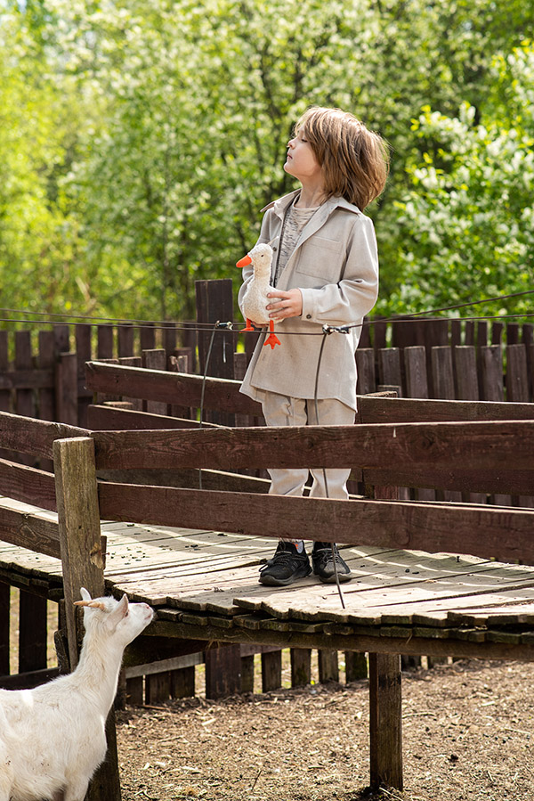 Серая льняная рубашка на мальчика