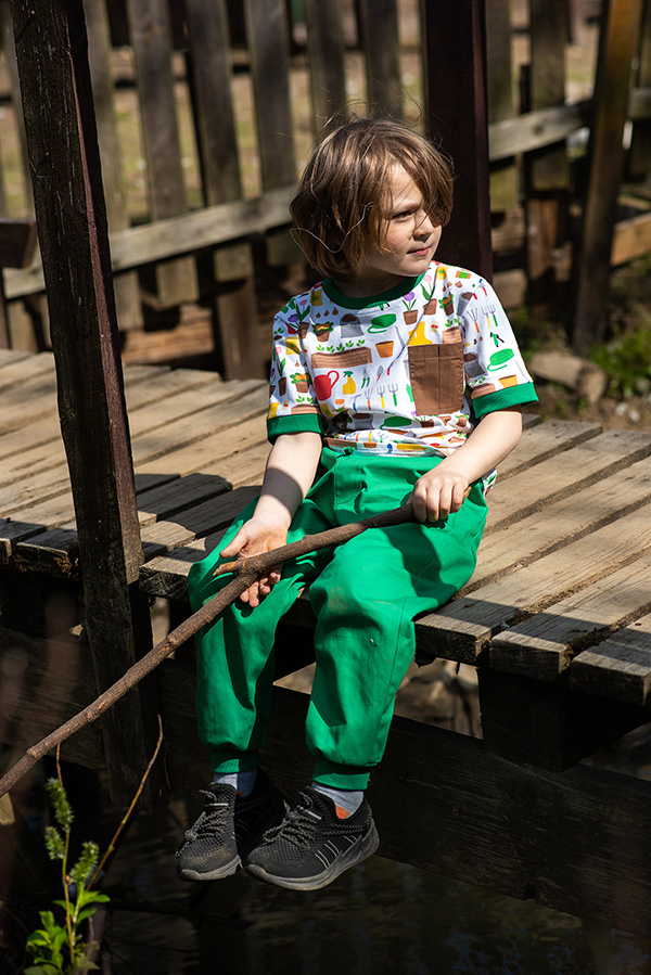 Универсальная детская футболка с принтом "Дачные инструменты"