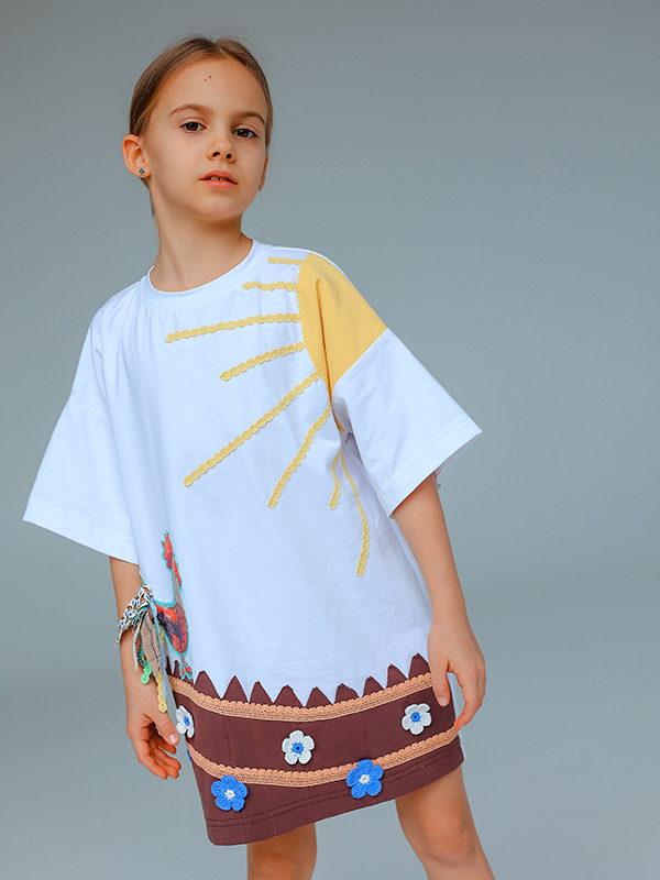 Белое детское платье-футболка "Солнце взойдет"