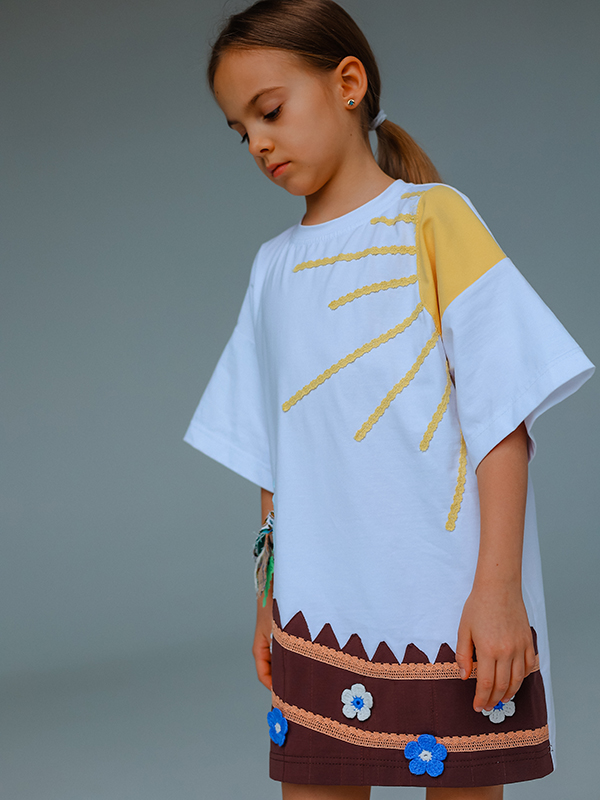 Белое детское платье-футболка "Солнце взойдет"