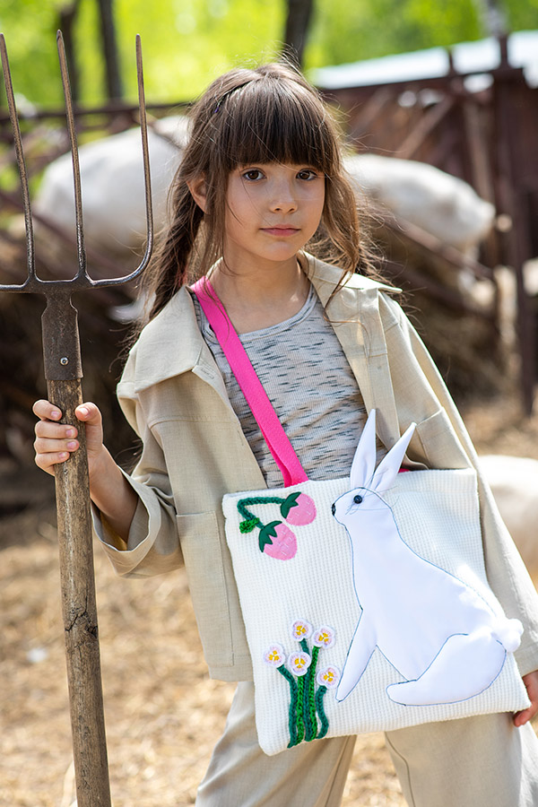 Вязаная сумка-шоппер Кролик