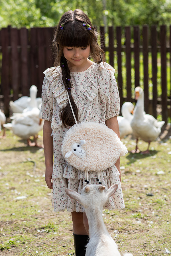 Детская сумочка из искусственного меха "Овечка"