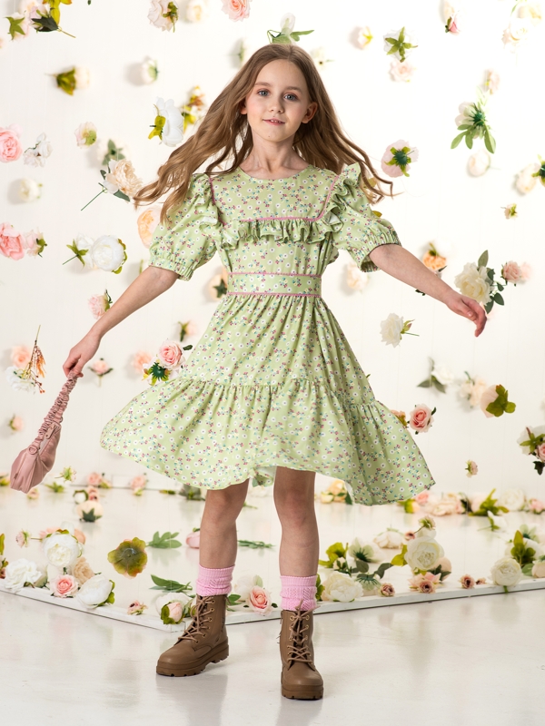 Зеленое цветочное платье из вискозы с мелким цветочным принтом