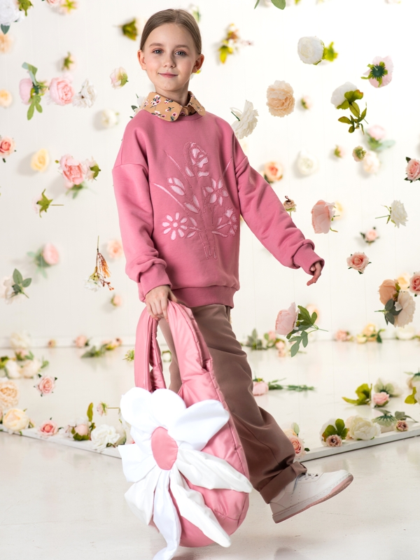 Розовый детский свитшот с аппликацией на девочку