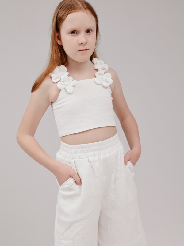 Белые шорты из муслина на резинке