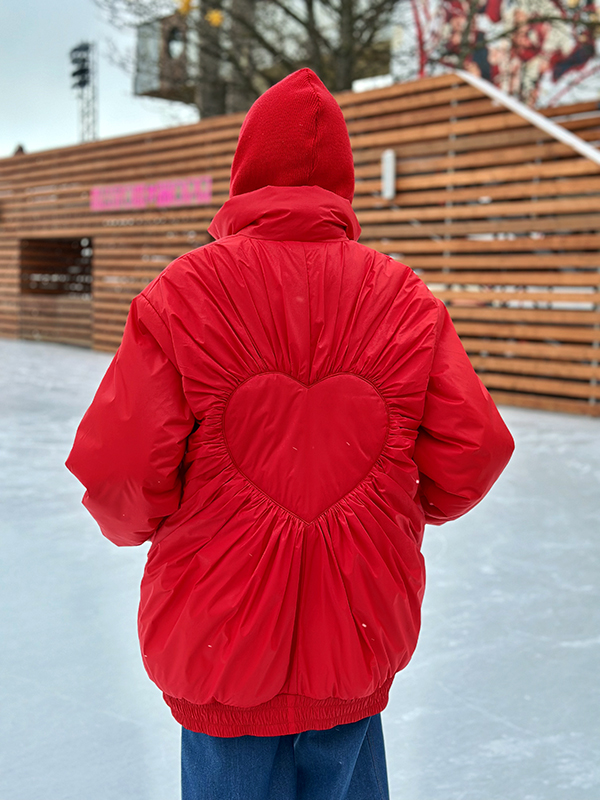 Ярко красная куртка-бомбер "Hearts alive" для девочки версия ЗИМА!