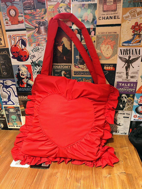 Ярко красная сумка-шоппер с драпировками "Сердце"