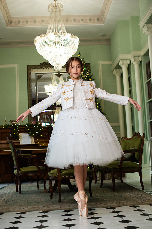 Жакет для девочки «Мари» — молочно-белый с бисером