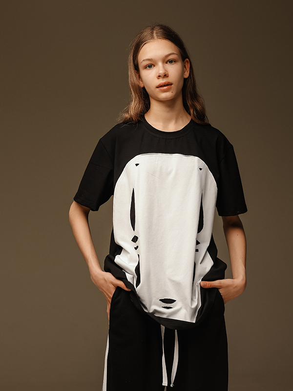 Черно-белая детская футболка "Безликий" по мотивам мультфильмов Миядзаки