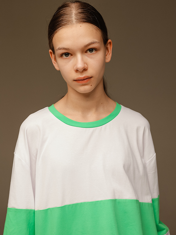 Белая оверсайз футболка-косплей "Тихиро"