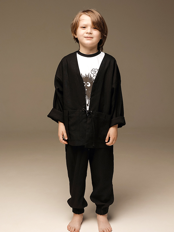 Черный костюм-кимоно из льна на мальчика