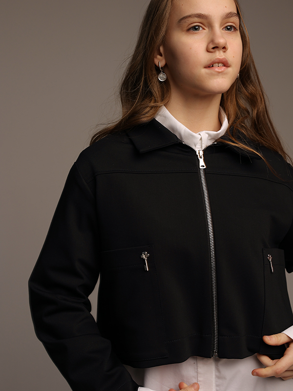 Укороченный школьный жакет на молнии с накладными карманами на девочку