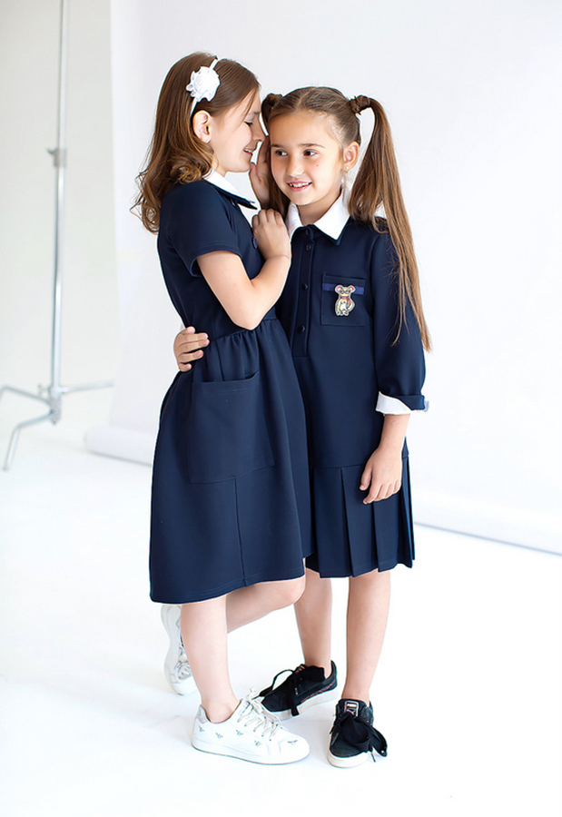 Синее школьное платье-поло с застежкой