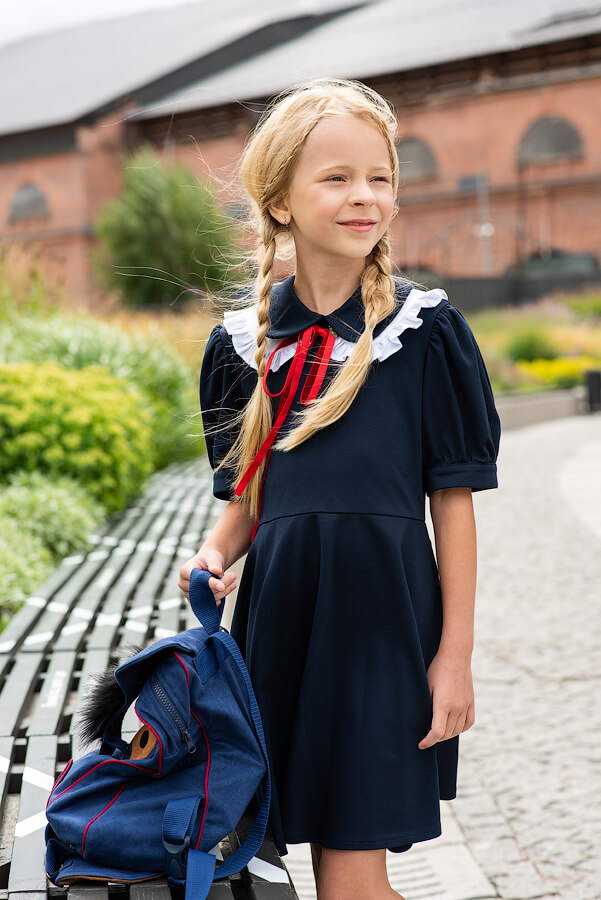 рукавами-фонариками и съемным воротником в комплекте