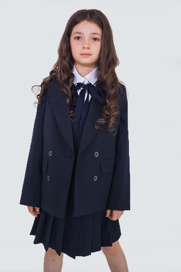 Двубортный удлиненный синий школьный жакет для девочки