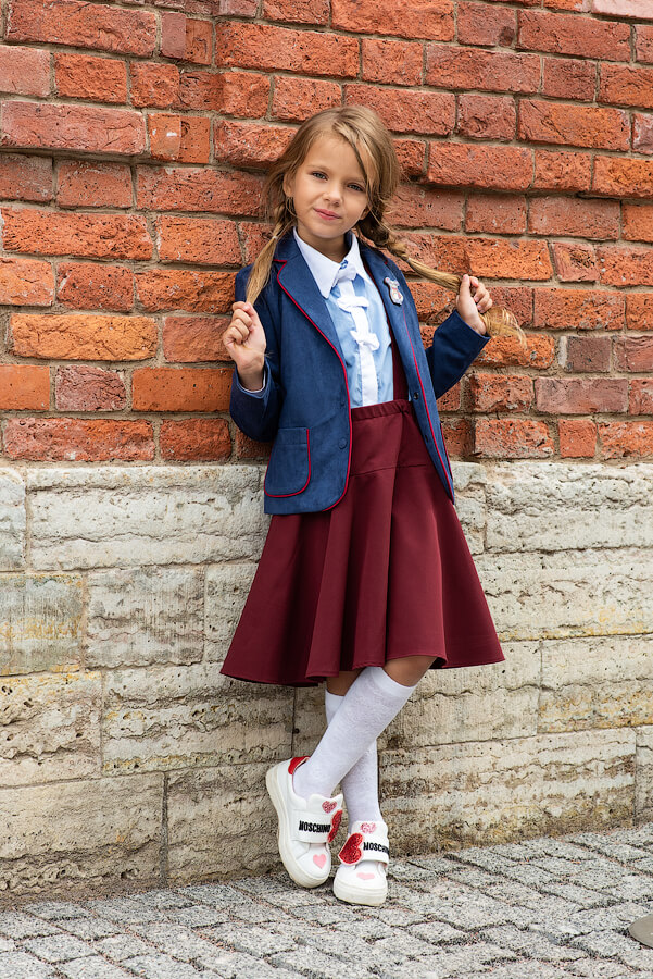 Синий замшевый школьный жакет с окантовками для девочки