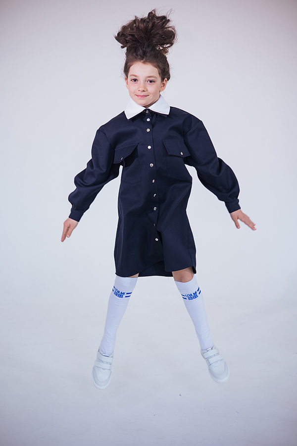 Синее школьное платье-туника рубашечного кроя со съемным воротником